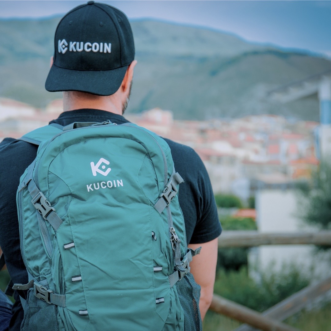 kucoincom's tweet photo. When you find the perfect spot to admire nature's beauty and show off your #KuCoin merch, it's a win-win situation. 😎

#HangoutwithKuCoin https://t.co/XRk0JuvdLx