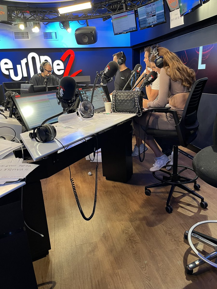 loic_34000's tweet photo. La dernière ce matin 🥲❤️@m_sansfiltre #MorningSansFiltre 
Un bonheur de vous avoir écouté tous les matins et d’avoir été à vos côtés pour cette dernière. 
Bonne route mon Guillaume Genton pour la suite de tes projets télé à la rentrée  ❤️ https://t.co/ZeI4cPV6xU