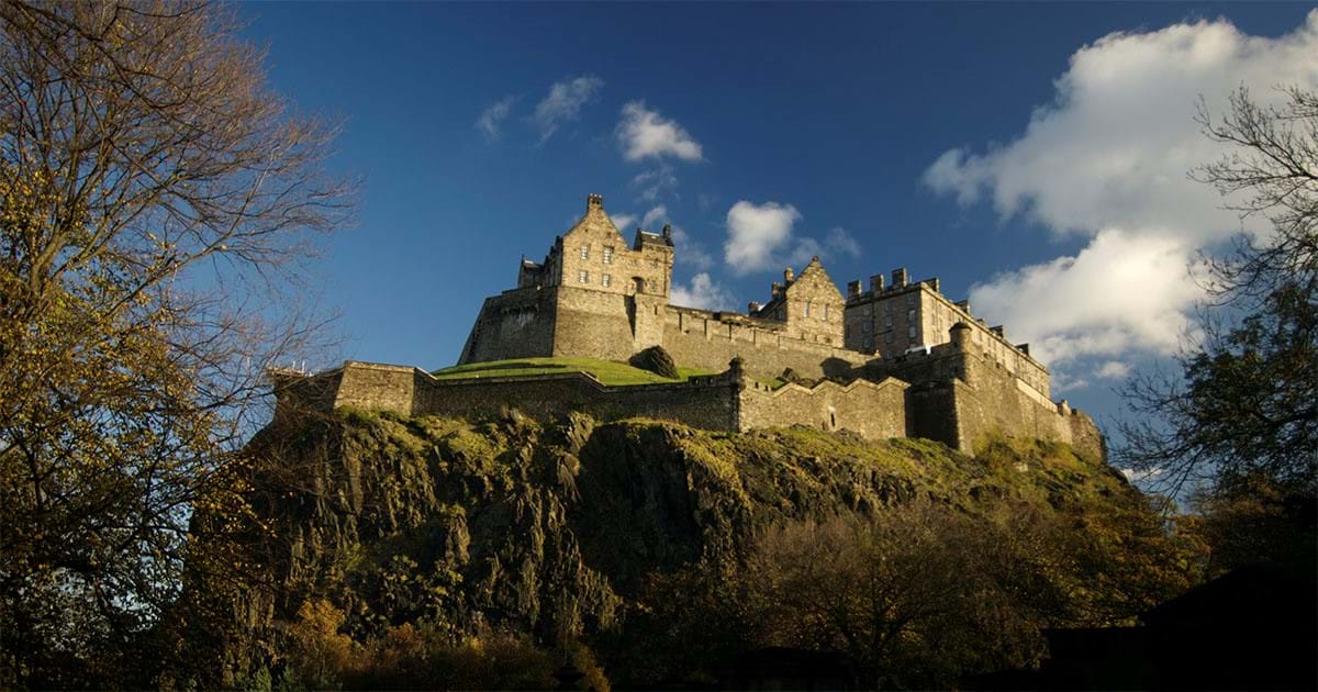 Happy Friday everyone. We can't wait for the weekend! 😍

Remember if you're planning on visiting us to pre-book your castle tickets at edinburghcastle.scot