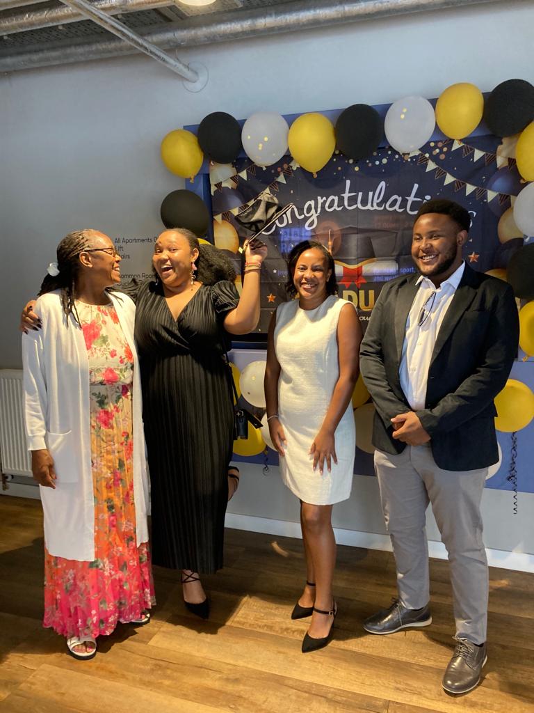 aparto student tweet media