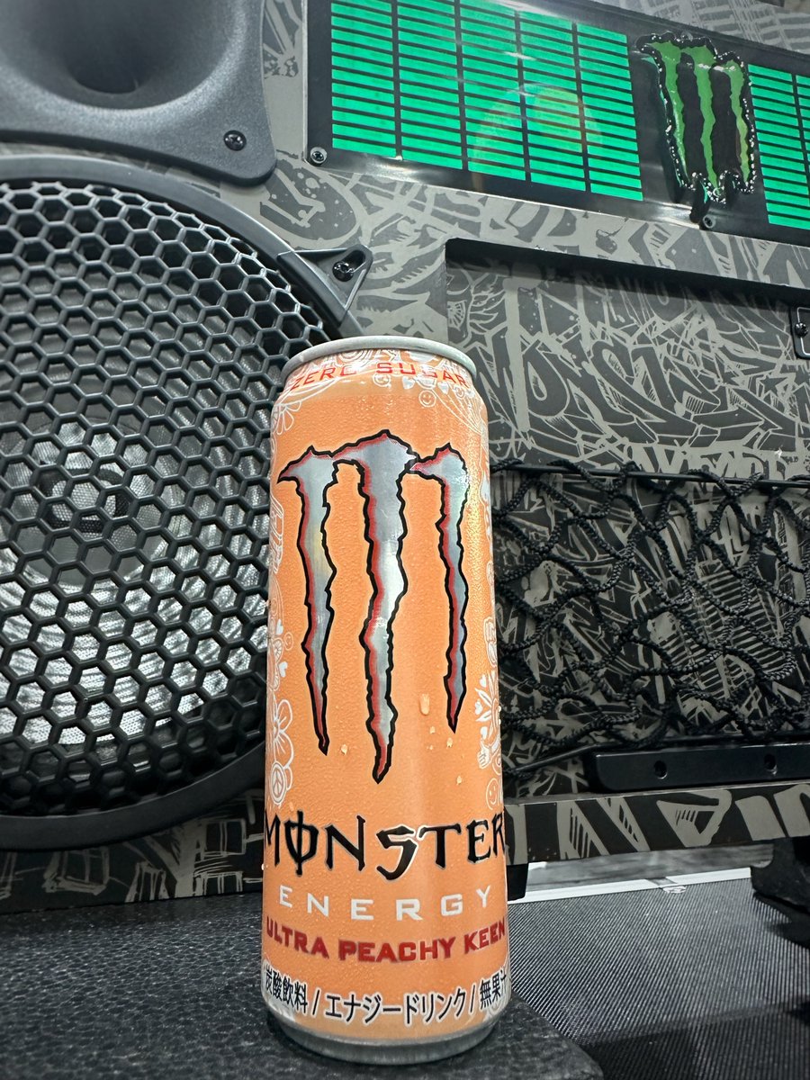 さあ、週末の始まりだ😎🤘

ピーチフレーバーで楽しもう🍑☀️

#ウルトラピーチーキーン上陸 #MonsterEnergy