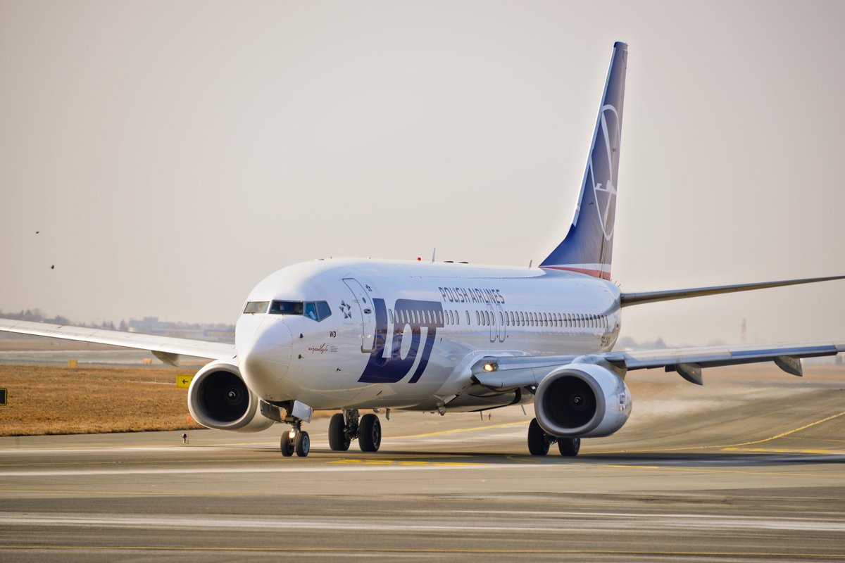 CSATechnics's tweet image. Thanks to the success in the tender, we will carry out Landing Gear overhaul of four more Boeing 737NG aircraft of @LOTPLAirlines ✈️🇵🇱. We have 2⃣3⃣ years of experience with with Landing Gear Maintenance and we are happy that satisfied customers are returning to us 🙏.
