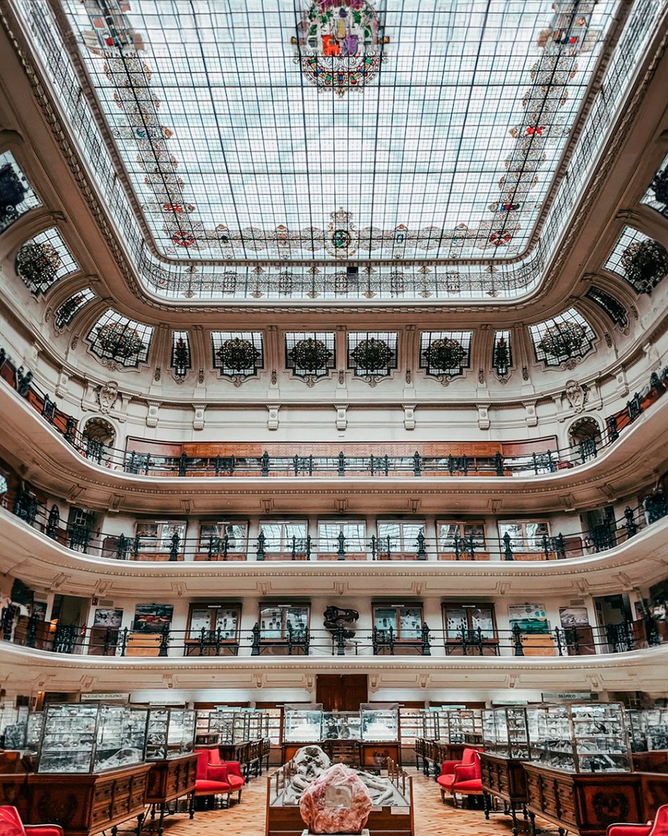 PuertaAmerica's tweet photo. Embárcate en una fascinante experiencia visual en el #MuseoGeominero de #Madrid, donde la #arquitectura y sus espectaculares cristaleras te transportarán a un mundo de belleza sin igual
Un plan de fin de semana que no puedes perderte!
#PlanFinDeSemana 🪨💎🌍 @MuseoGeominero https://t.co/NLYU7y4W3y
