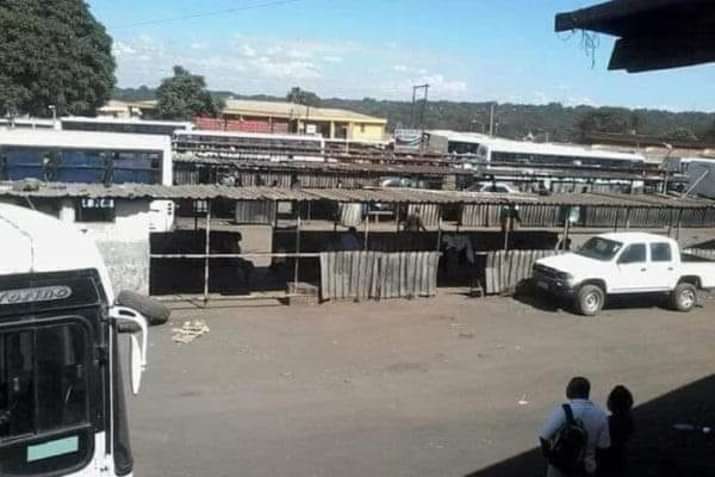 MalawiTweet's tweet photo. This is the Lilongwe bus terminal. What do you think went wrong for over so many years to fail and come up with a better structure?
#Malawi #businesses https://t.co/CwwvihNUvs