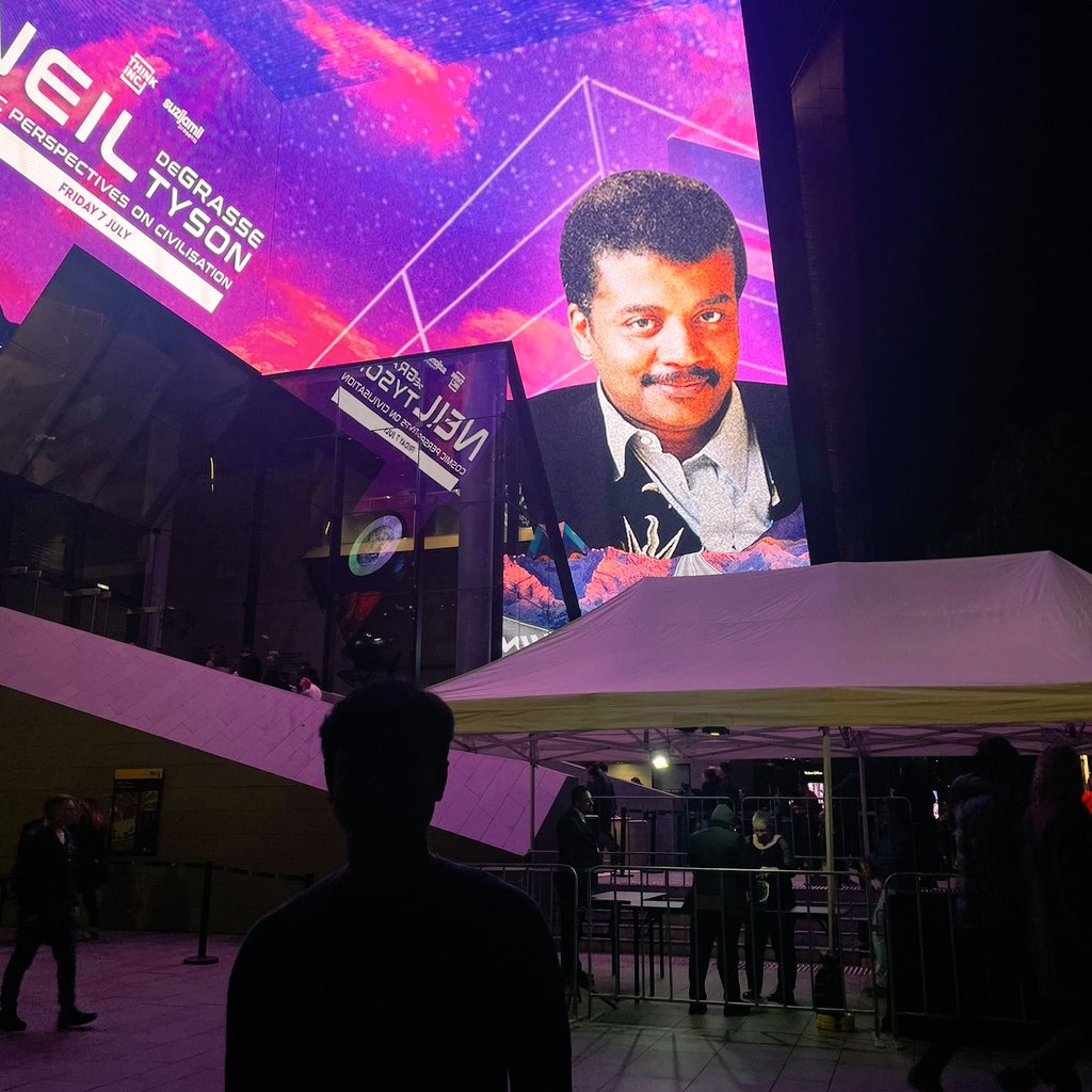 spiritofdwest's tweet photo. Excited to see Astrophysicist @neiltyson 👨‍🚀🔭🌌 🤩🚀

#CosmicPerspectives #Sydney @thinkincAU https://t.co/dfs5LOjKsZ