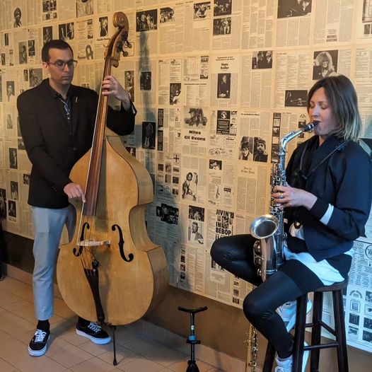 HEUTE: LIVE JAZZ at Baker Berlin.... 7pm
Angèle Tremsal and Dani Sorek started to collaborate a year ago under Angèle's project ENIVERANCE. In this DuO they are searching to connect at the border of different styles to join a more freely improvised aspect of jazz....