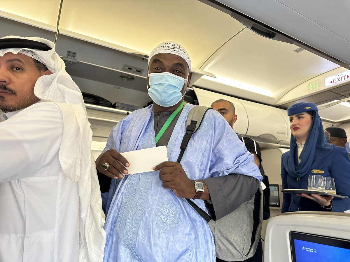 Abramjee's tweet photo. In case you missed it: This is former  Pastor Ibrahim Richmond from KZN undertaking his first Hajj. 

He was a guest of the Custodian of the Two Holy Mosques together with 22 other South Africans. 

@KSAembassyza @MoHU_En @HaramainInfo @Saudi_MoiaEN @Saudi_Gazette @saudiatv @LifeSaudiArabia
