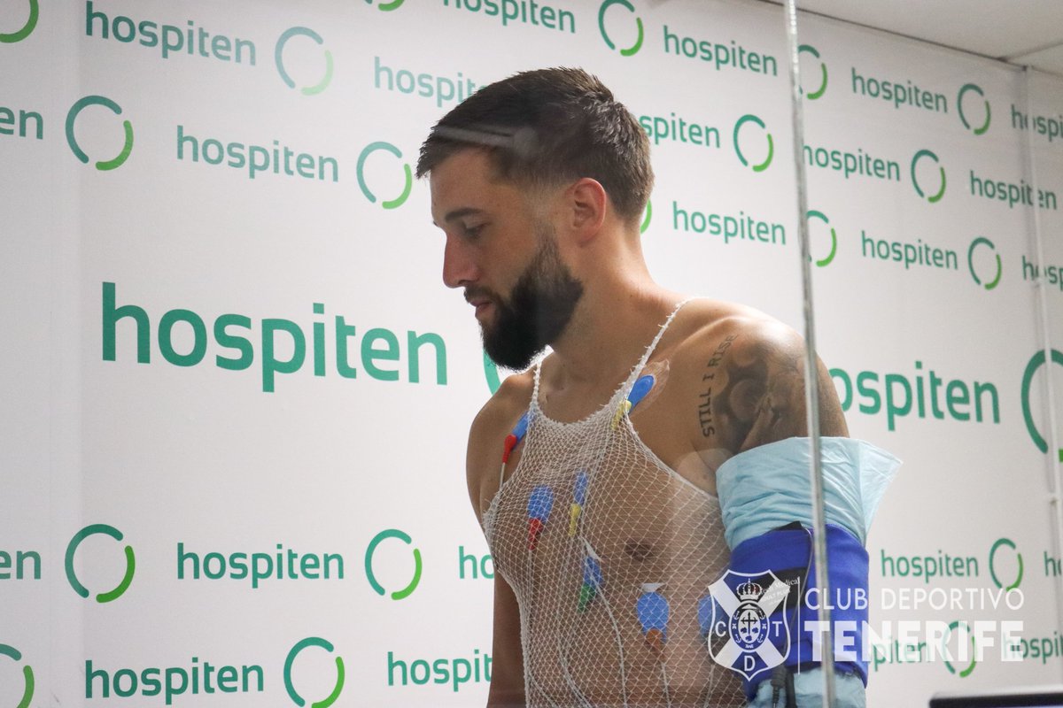 SpheraTenerife's tweet image. Hoy más reconocimientos médicos de la 1ª plantilla en #Hospiten. 

(📸 @CDTOficial)