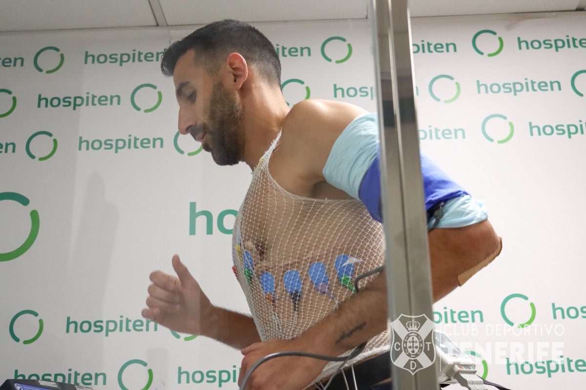 SpheraTenerife's tweet image. Hoy más reconocimientos médicos de la 1ª plantilla en #Hospiten. 

(📸 @CDTOficial)
