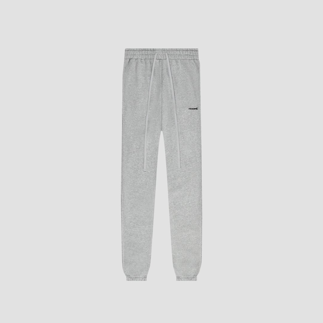 fradimeuk's tweet photo. White and grey palette

#fradimeuk #luxurystreetwear #oversized https://t.co/ZmJmW8UHKy
