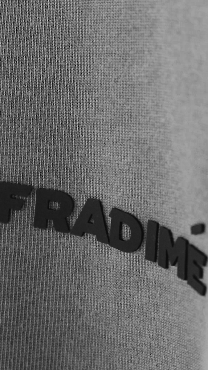 fradimeuk's tweet photo. 260gsm. 100% cotton

#fradimeuk #luxurystreetwear #oversized #quality https://t.co/WDEMiloXRF