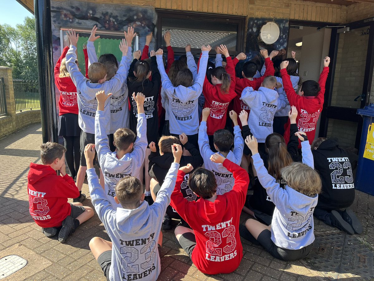 Stukeley Year Sixes tweet media