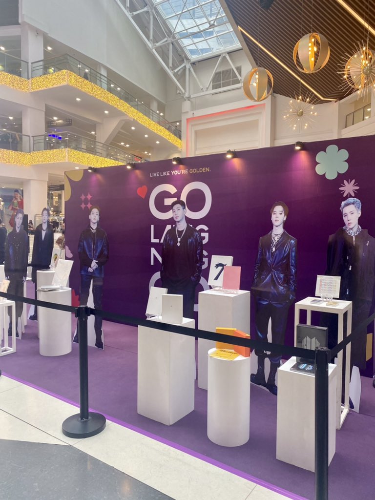 iloveglorietta's tweet image. Go on an incredible journey with BTS as #FeedYourSeoul presents ARMY Memoirs: A decade with BTS. 💜

Join the fun and make unforgettable memories with your fellow ARMYs. Don&apos;t miss out on exciting activities and amazing merch up for grabs  #HereAtGlorietta! 🥰✨