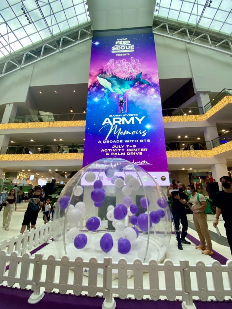 iloveglorietta's tweet image. Go on an incredible journey with BTS as #FeedYourSeoul presents ARMY Memoirs: A decade with BTS. 💜

Join the fun and make unforgettable memories with your fellow ARMYs. Don&apos;t miss out on exciting activities and amazing merch up for grabs  #HereAtGlorietta! 🥰✨