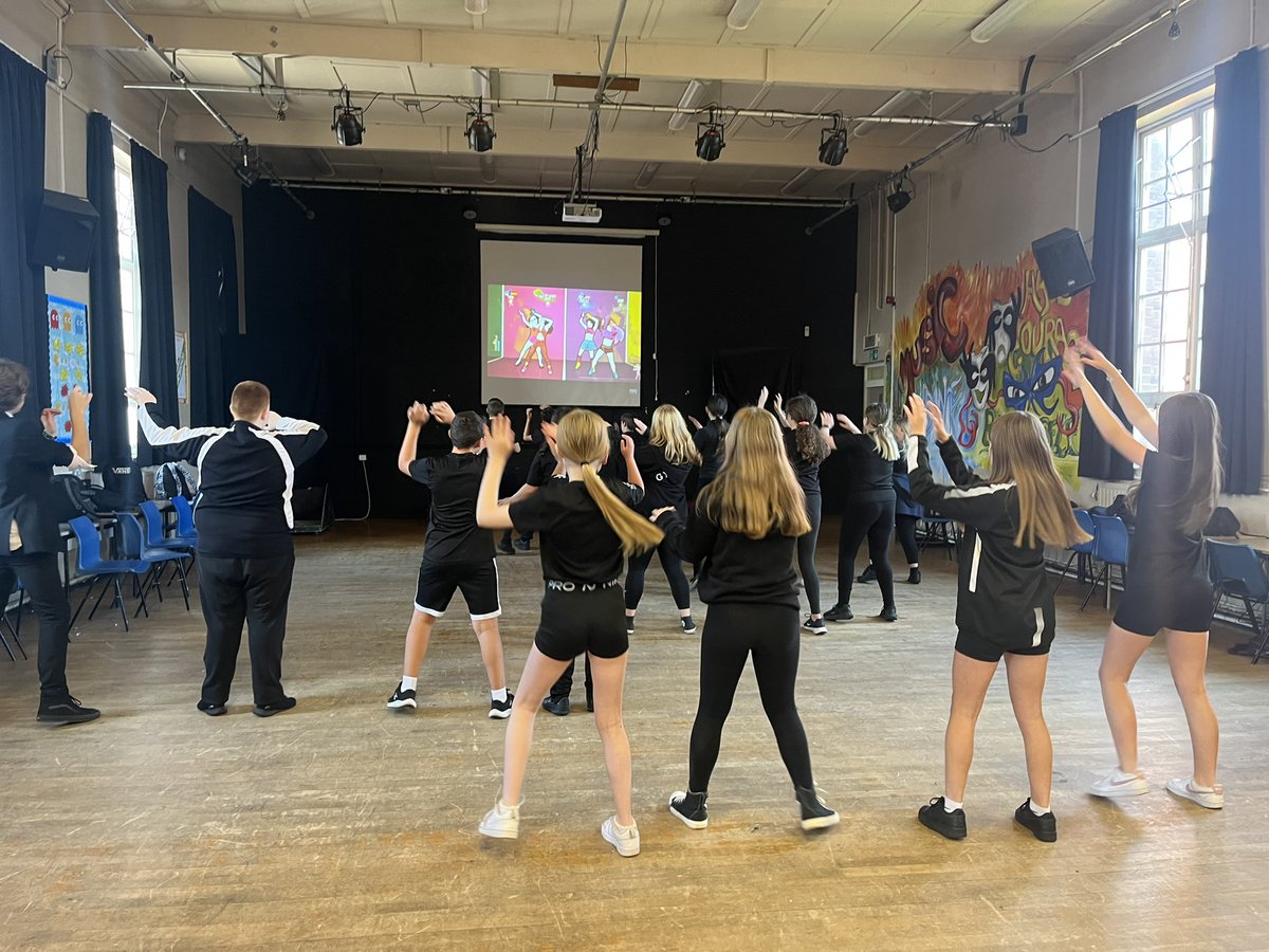 AbersychPerform's tweet photo. Year 7 and 8 doing Just Dance. https://t.co/Q5kpvVvC3u