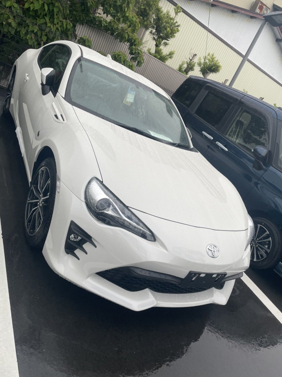 LOQrjjSGeWU0cCG's tweet photo. Before After
納車前(新車) 現在(2年)
今の仕様好きな人やコラボしてくれる人いたら嬉しい
#トヨタ #86gt #86後期 #TRD #cwest #vrand #クリスタルアイ #goodgun #クロススピード #Blitz https://t.co/3cZAWjtCXc