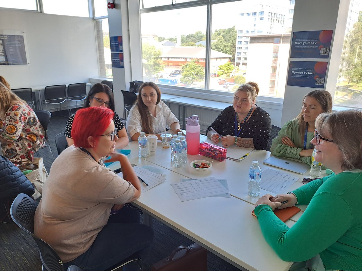 Simon James💙 tweet media