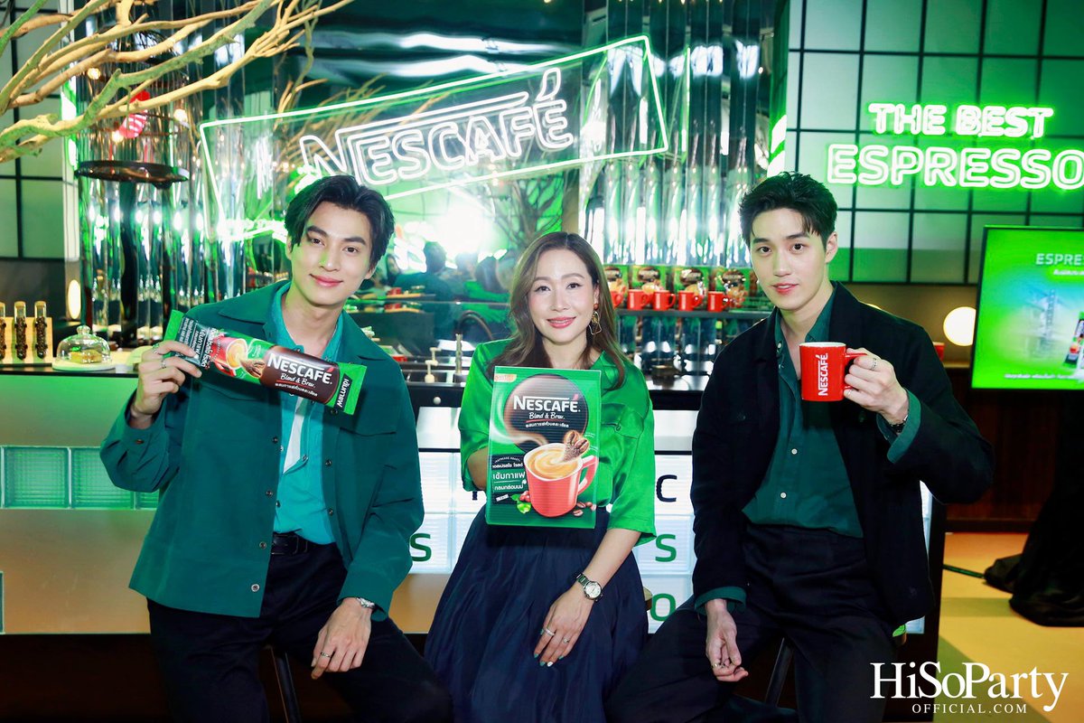 hisoparty's tweet photo. คุณต่อ-ธนภพ และคุณกลัฟ-คณาวุฒิ ในงานเปิดตัวกาแฟสูตรใหม่ ‘เนสกาแฟ เบลนด์ แอนด์ บรู เอสเปรสโซ โรสต์’ และ ‘เนสกาแฟ เอสเปรสโซ โรสต์ คลั��’ แหล่งแฮงเอาท์ของคนรุ่นใหม่

ภาพเพิ่มเติม  https://t.co/2slpnvWbJD

#thanapob_lee
#gulfKanawut 
#nescafe 
#HiSoParty https://t.co/TbzJy9uZeP