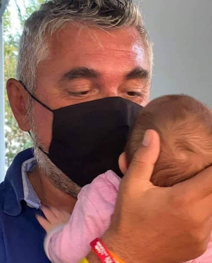 dessere88fenice's tweet image. Ricevo pubblico

Lei è Beatrice Vittoria, alla nascita  pesava 2 chili e 300 grammi: è nata verso le 23 di sabato 25 luglio 2020 la figlia della prima donna che in Occidente ha ricevuto infusioni di plasma iperimmune essendo stata contagiata dal Covid-19. Il primario di…