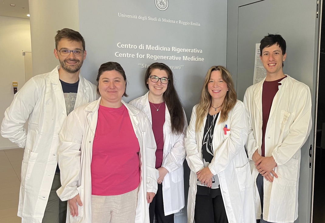 UNIMORE_univ's tweet image. Il gruppo di ricerca della Prof.ssa Rossella Manfredini del Centro di Medicina Rigenerativa “Stefano Ferrari” di Unimore ha portato alla luce una nuova scoperta sulle alterazioni molecolari che causano l’evoluzione di neoplasie del sangue croniche a leucemia acuta.
#ricerca