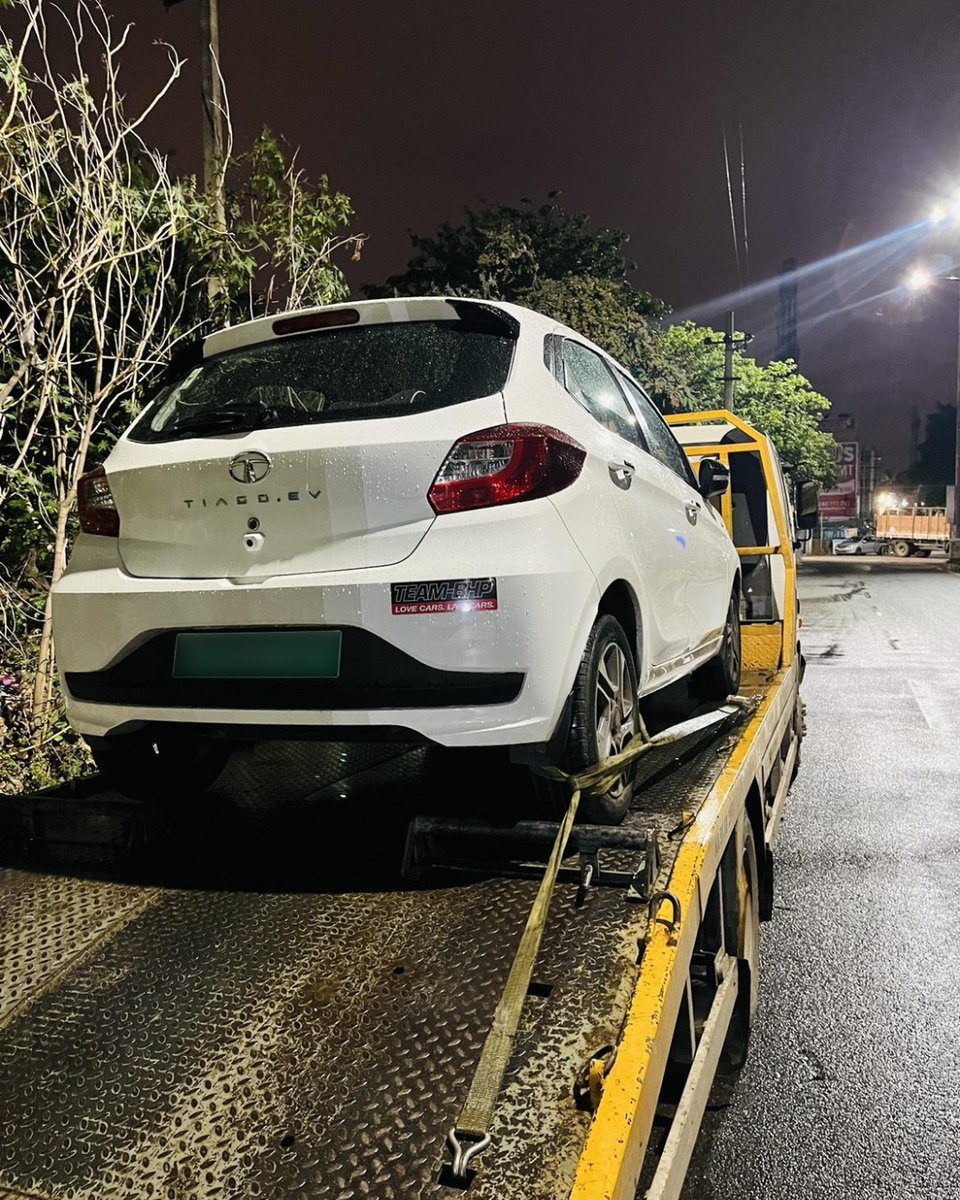TeamBHPforum's tweet photo. The car shuts down & won't restart for 15-30 minutes.
More details⬇️
https://t.co/tX0uTtFcBh
.
#tata #tiagoev #cars #customerissues #teambhp #livetodrive https://t.co/A7eDdE5CZb