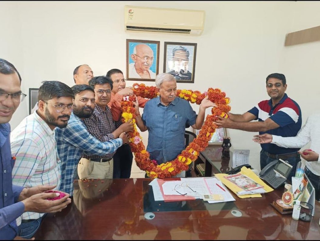 माननीय मंत्री महोदय का आयुर्वेद चिकित्सकों के 140 पदो पर पदोन्नति करने पर तहें दिल से आभार आयुर्वेद जगत सदैव आभारी रहेंगे<a href="/drsubhashg/">Dr. Subhash Garg</a>