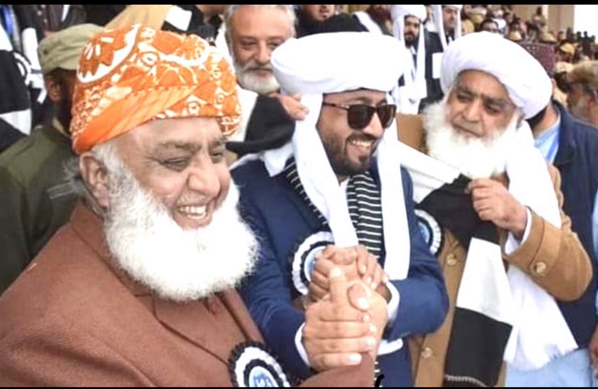 AsmatAg10231010's tweet photo. قائد محترم مولانا فضل الرحمن صاحب کو پورے بلوچستان کی طرف سے بلدیاتی انتخابات میں واضح اکثریت پر مبارک باد پیش کرتا ھوں 

جمعیت علماءاسلام بلوچستان کی سب سے بڑی قوت ہے یہ محسن بلوچستان حضرت مولانا عبدالواسع تمام مرکزی صوبائی قائدین اور ہمارے ایک ایک کارکن کی محنت ہے اور یہ ہم سب کی کامیابی ہے 

میں آج پھر اپنے قائد مولانا صاحب کو پیغام دیتا ہوں 
#بلوچست��ن #مولانا #کا 
@MoulanaOfficial @asjadjui1 @AslamGhauriJUI @sadaqatkhan_95 @MoulanaWasay @juipakofficial @SoomroOfficial @sadaqatkhan_95 @MaryamNSharif @AsadMahmoodJUI
