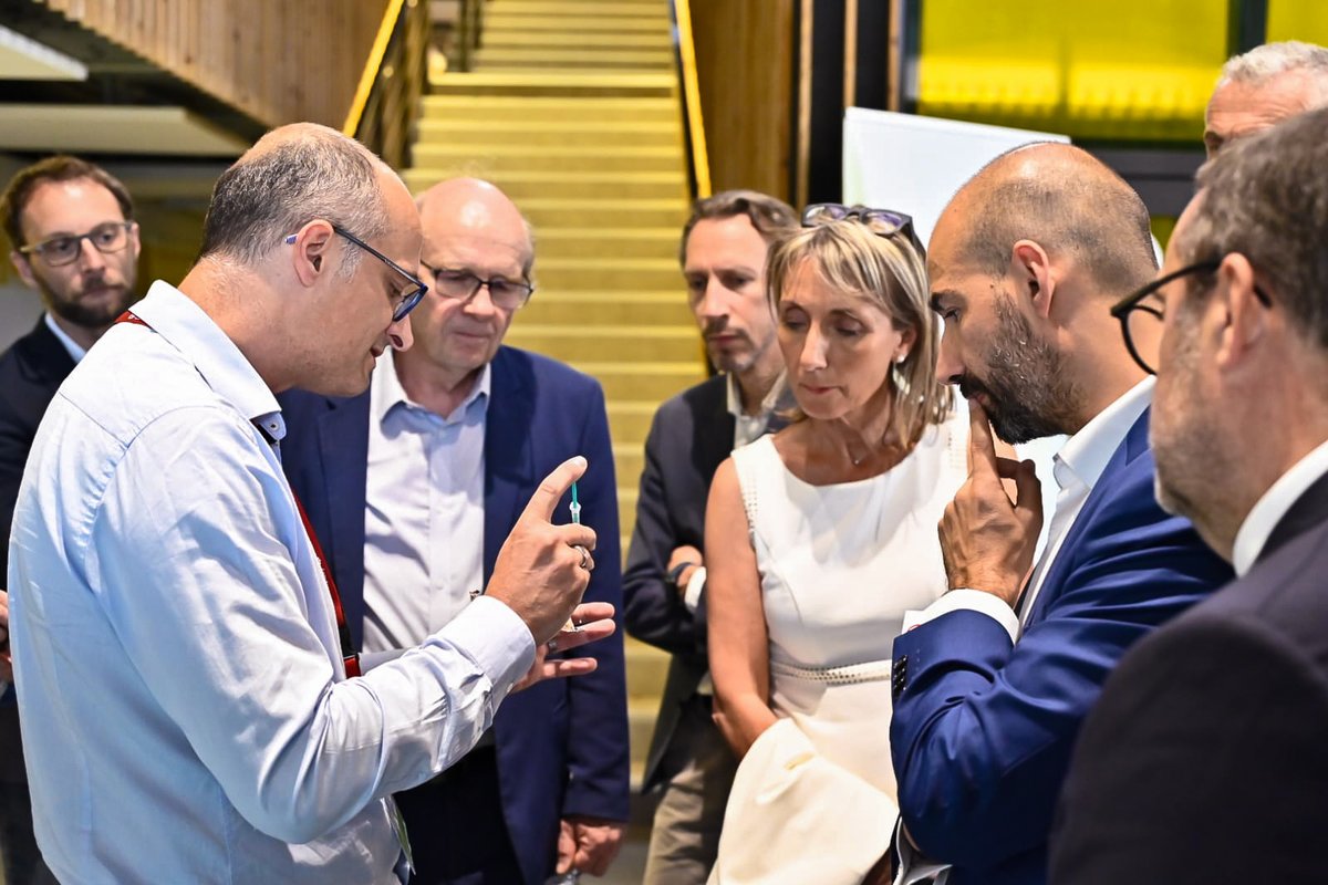 CentraleLyon's tweet photo. [Event] 🌟Campus Nouvelle Ère🌟
Centrale Lyon dévoile les transformations de son campus d'Écully : rénovation énergétique, finalisation d'un bâtiment de 8 000 m², succès du Skylab. 

🚀L'École se tourne désormais vers l'avenir avec le projet "Impact" : https://t.co/zCnrKPy1yP https://t.co/B8kjtGl0Na