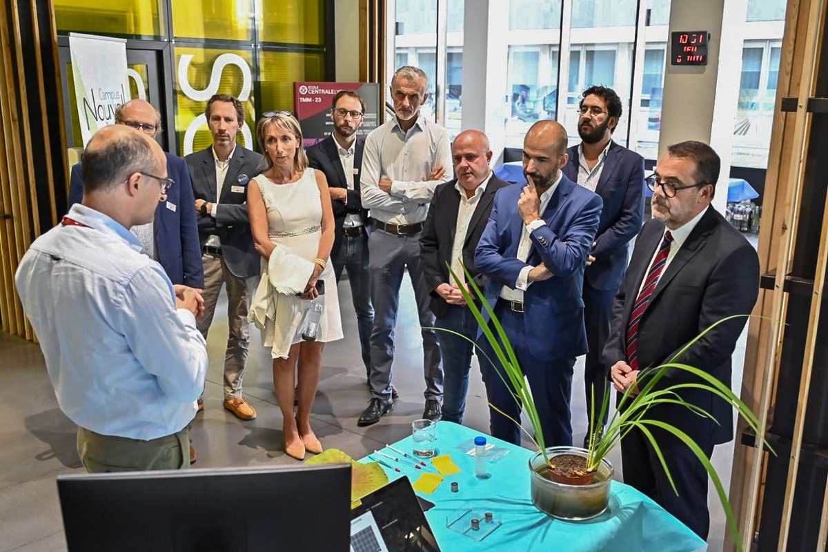 CentraleLyon's tweet photo. [Event] 🌟Campus Nouvelle Ère🌟
Centrale Lyon dévoile les transformations de son campus d'Écully : rénovation énergétique, finalisation d'un bâtiment de 8 000 m², succès du Skylab. 

🚀L'École se tourne désormais vers l'avenir avec le projet "Impact" : https://t.co/zCnrKPy1yP https://t.co/B8kjtGl0Na