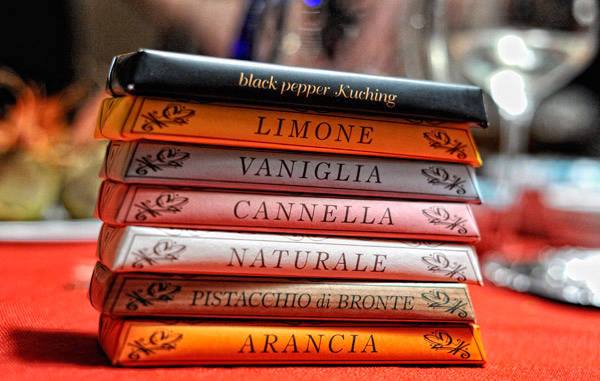 Today is #WorldChocolateDay, our fave day!
Have you ever tasted modica chocolate? 
It's processed in the same way as the Aztecs did at the time of the Spanish Conquistadors, can technically be described as "cold chocolate" and it is grainy and crumbly.
visitsicily.info/en/sapore/modi…