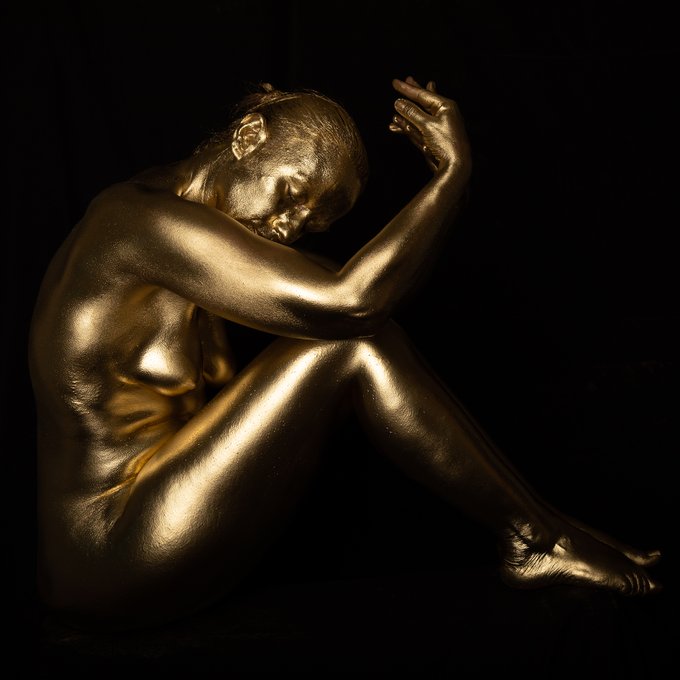 Coucou les coquins,  Apr&egrave;s vous avoir post&eacute;e hier le timelaps avec l'huile dor&eacute;e voici le r&eacute;sultat en<a href="/tag/shootingday"class="tags"><span>#shootingday</span></a><a href="/tag/laetiluxure"class="tags"><span>#laetiluxure</span></a><a href="/tag/laeti_luxure"class="tags"><span>#laeti_luxure</span></a>