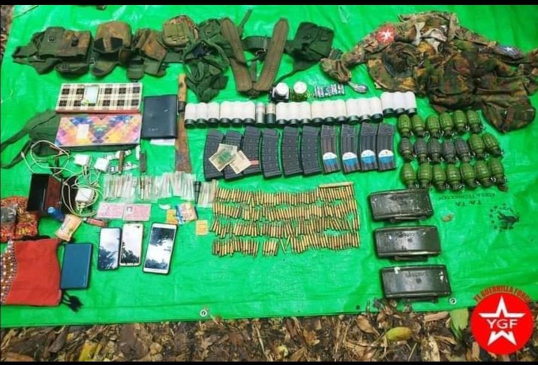 YeSoe91920267's tweet photo. KNLA B/27 & YGF had joined & attacked the 10 Junta's terrorist soldiers including an officer in a communication station in #Khawza, #Ye tsp,#Mon State at 11:00 p.m, #Jul6. After terrorists ran away, they raided the camp, burned the microwave, seized weapons.
#7762_NoMoreImpunity https://t.co/88WBuRf54d