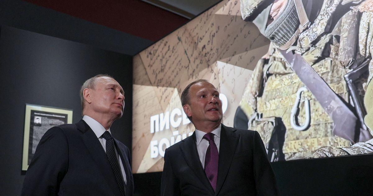LEXPRESS's tweet photo. Guerre en Ukraine : les musées, nouvelle "riposte mémorielle" de la Russie 

Par @CharlieDelmas ⤵️ https://t.co/TV0UIKNKCY https://t.co/FyI9aUa2lF