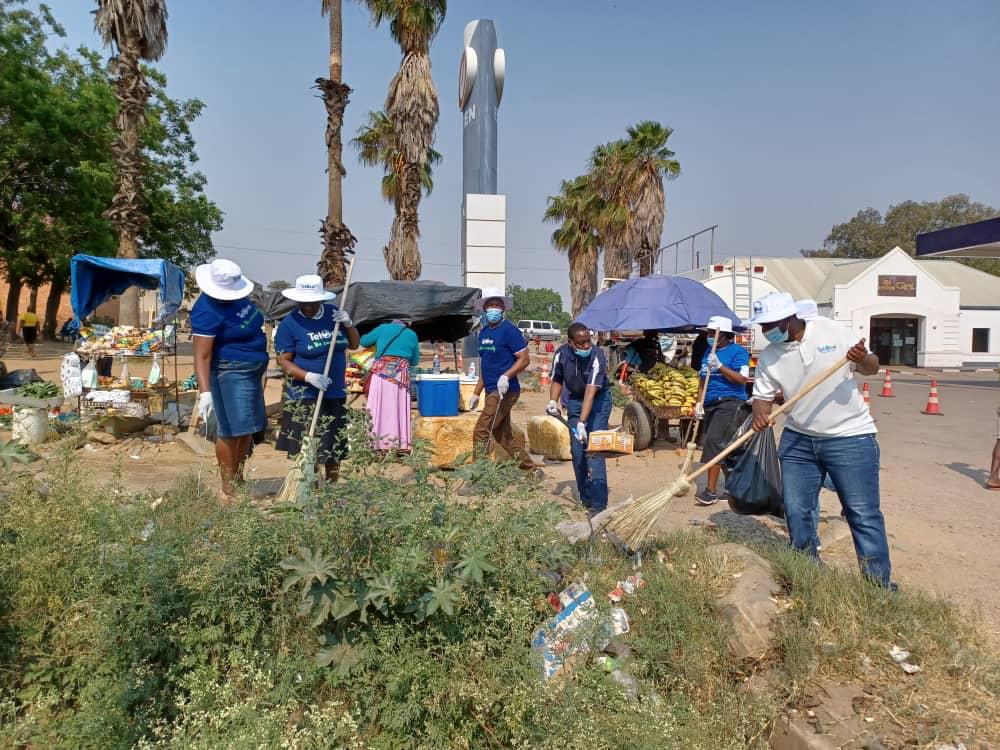 TelOneZW's tweet photo. Sights from today’s #NationalCleanUp Day #TeamTelOne #TelOneInTheCommunity #PlayYourPart. https://t.co/Nt81MdSGfy
