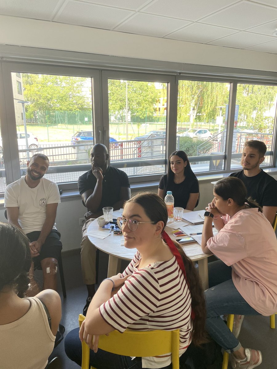 🫲🏾 Cette semaine l’ensemble des référents du dispositif DACIP a rencontré l’équipe éducative du collège privée alternatif LES PINSONS à Strasbourg 🤝 L’objectif étant de faire connaissance avec la méthodologie de travail du collège alternatif, la méthode Montessori.