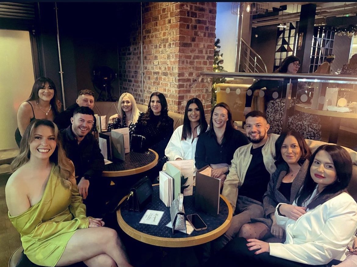 I just want to thank my team and say well done for an amazing week! 

You all go above and beyond, not only for the business, but for our clients and candidates too! 

Thank you again for all your hard work, it really is appreciated ❤️ #TeamWrexham #welldone #amazingweek