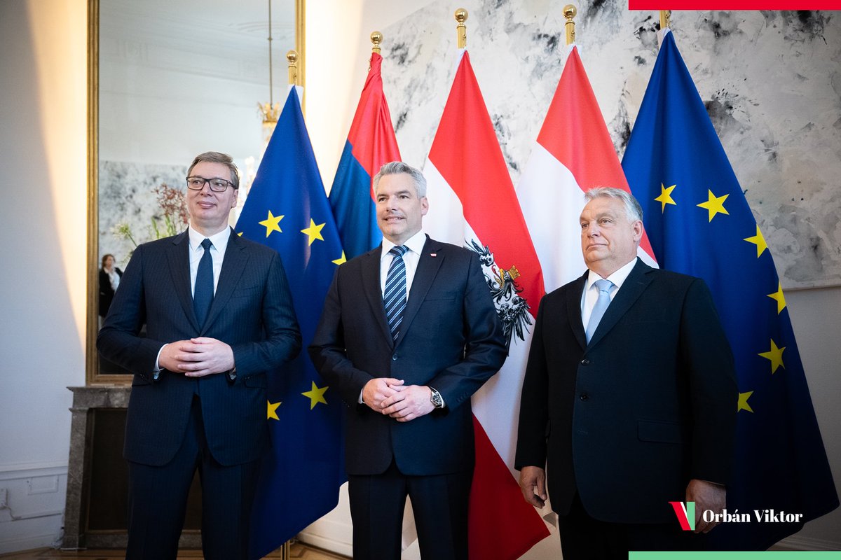 Migration summit in #Vienna with Chancellor <a href="/karlnehammer/">Karl Nehammer</a> and President <a href="/avucic/">Александар Вучић</a> . The Hungarian model is simple and effective: defend your borders and stop illegal migration. If we have to, we’ll do it on our own! 🇭🇺🇦🇹🇷🇸