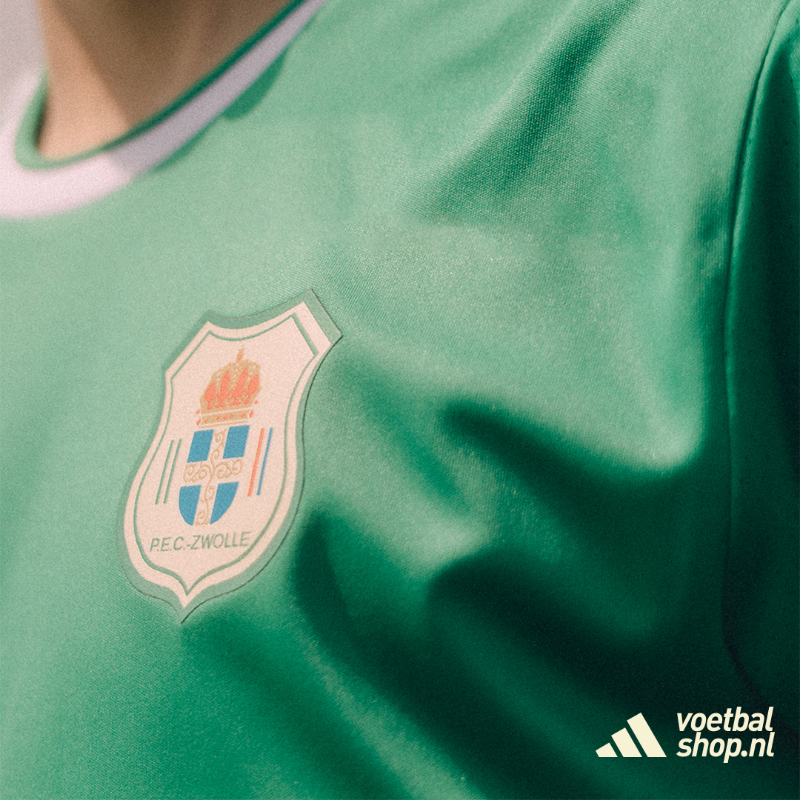 PECZwolle's tweet photo. Nothing here to like. Only to love. 💚

The new adidas away kit 23-24
 ➟ https://t.co/nFhuU9sgoT 
𝗼𝗳 haal 'm in de fanshop!

#peczwolle