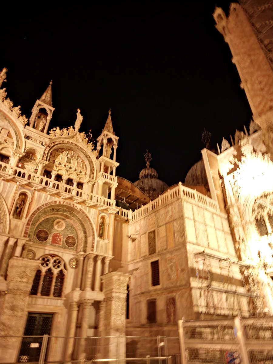 Made it to Venice! 32 hrs of traveling, 3 trains and 5900 miles, and every bit of it was worth it!