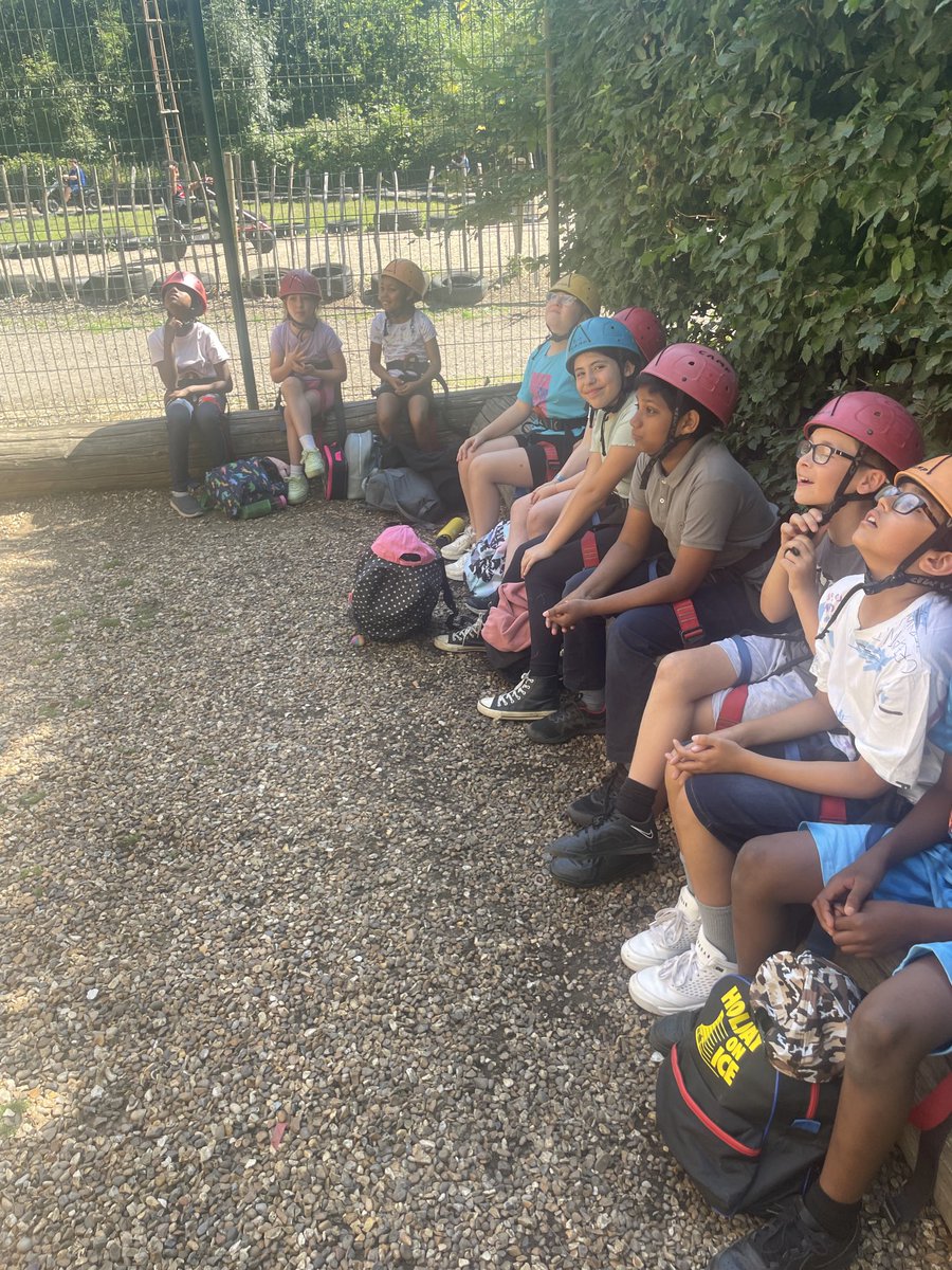 MissDaniel_BF's tweet photo. First activity of the day! Year 5 are being extremely brave ⁦@MissDeacyBF⁩ ⁦@MsHussainBF⁩ ⁦@HeadBeechfield⁩ https://t.co/YPLygTAvGX