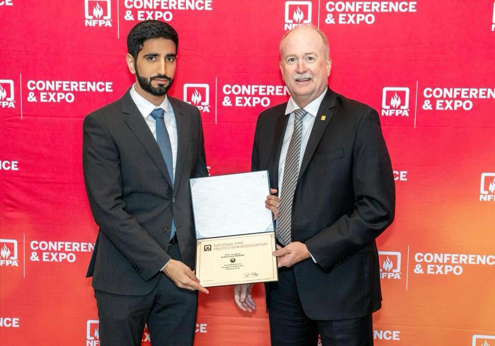 sheikhmansoor's tweet photo. نبارك لفريق الدفاع المدني في دبي تكريمهم على هامش مؤتمر ومعرض إكسبو NFPA  الأمريكي الأكبر عالمياً في مجال الإطفاء ... جاء التكريم، تقديراً لجهود الدفاع المدني في دبي في تبني أحدث التقنيات المستقبلية ضمن برنامج جاهزية الدفاع المدني وتوظيف الذكاء الاصطناعي في مجال الإطفاء لحماية الأرواح والممتلكات.