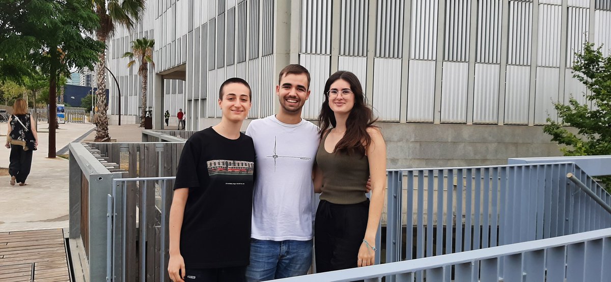 Eva, Pau i Júlia viatgen avui a Gàmbia 🇬🇲per a dur a terme durant 3⃣ setmanes "Il·luminem el futur", un projecte de cooperació de formació de formadores a una escola de dones, on les assessoraran en instal·lacions fotovoltaiques. 
eebe.upc.edu/ca/noticies/es…