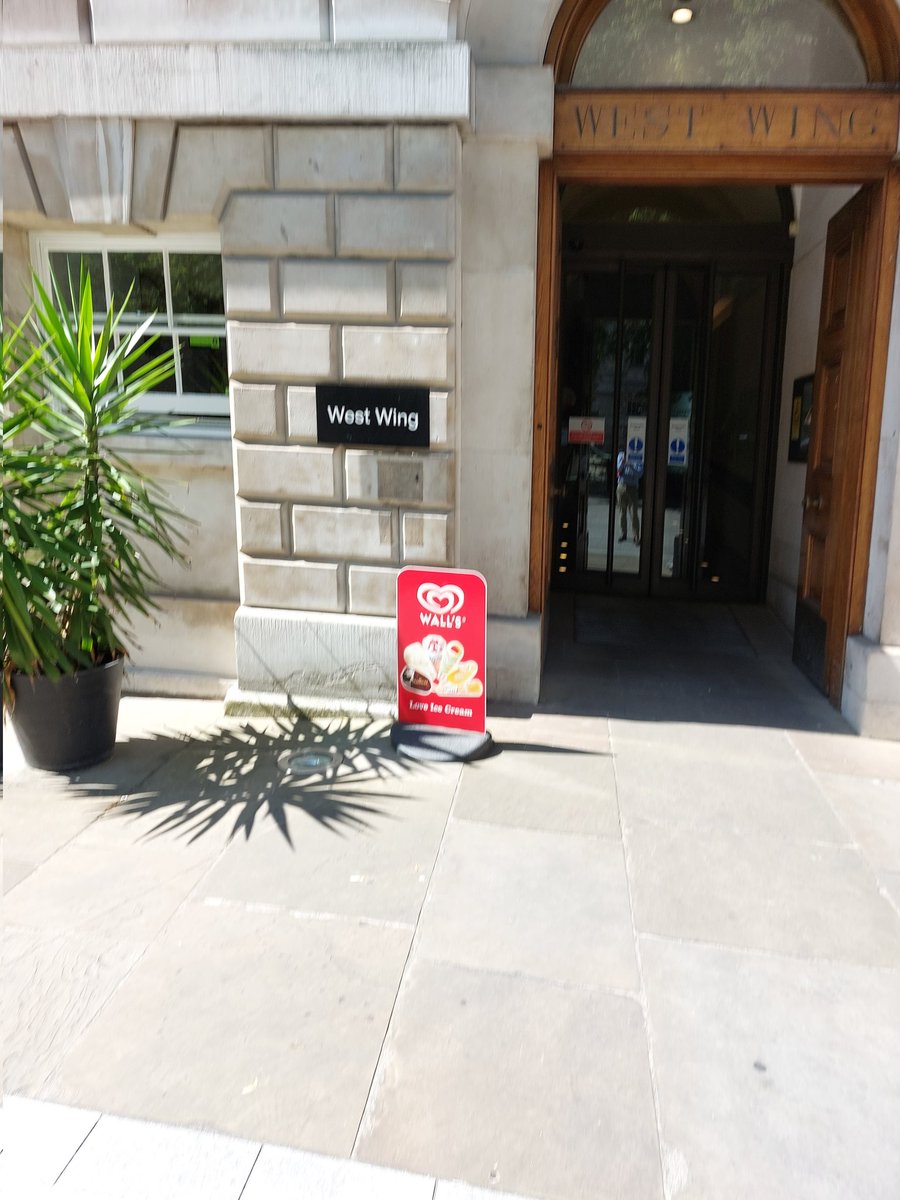 EatWellBarts's tweet photo. Cool yourself  down with a delicious ice cream from Book and latte West Wing.@EatWellBarts https://t.co/vFlXIg9JkV