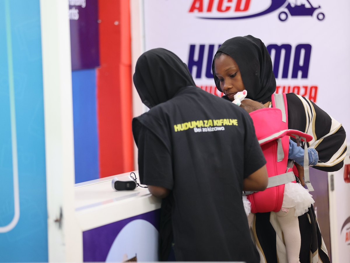 azamtvtz's tweet photo. #SabasabaSpecial 
Karibu #BandaLaAzam kwa huduma zitolewazo na @ofclbakhresagrp 
#AzamPesa #OPIL #BagamoyoSugar #AzamTV https://t.co/x1I14nlKL7
