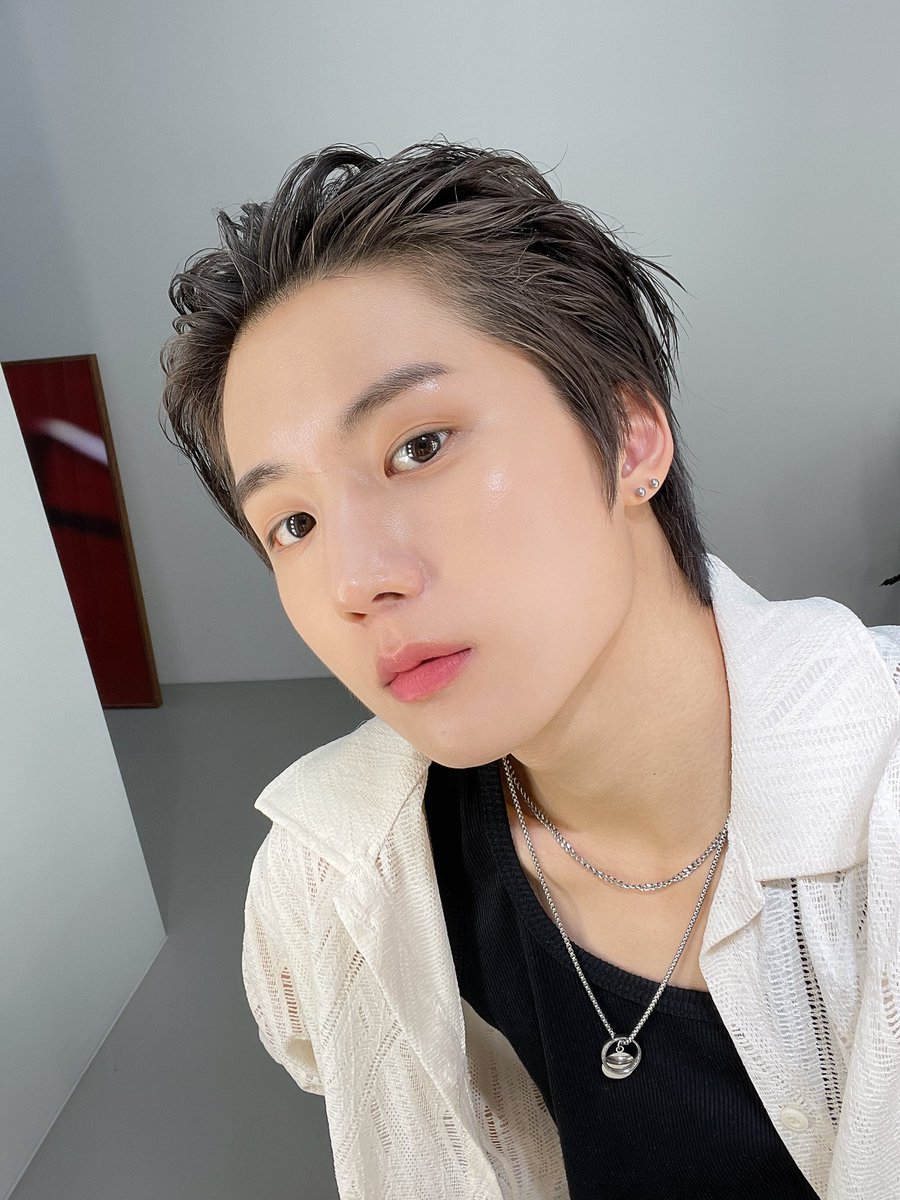 JUSTB_twt's tweet photo. [#건우] HOT

#JUSTB #저스트비 #GEONU https://t.co/fpa4qOjZRB