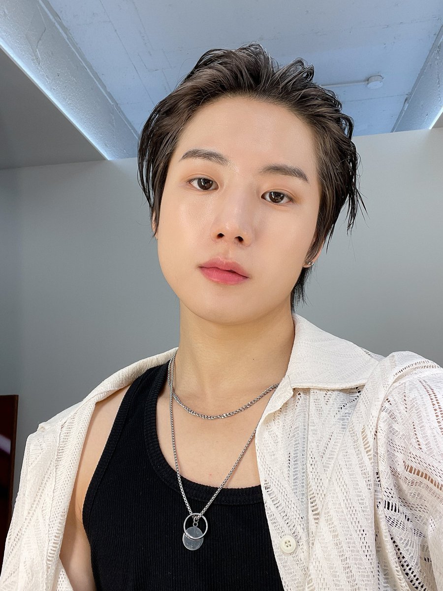 JUSTB_twt's tweet photo. [#건우] HOT

#JUSTB #저스트비 #GEONU https://t.co/fpa4qOjZRB