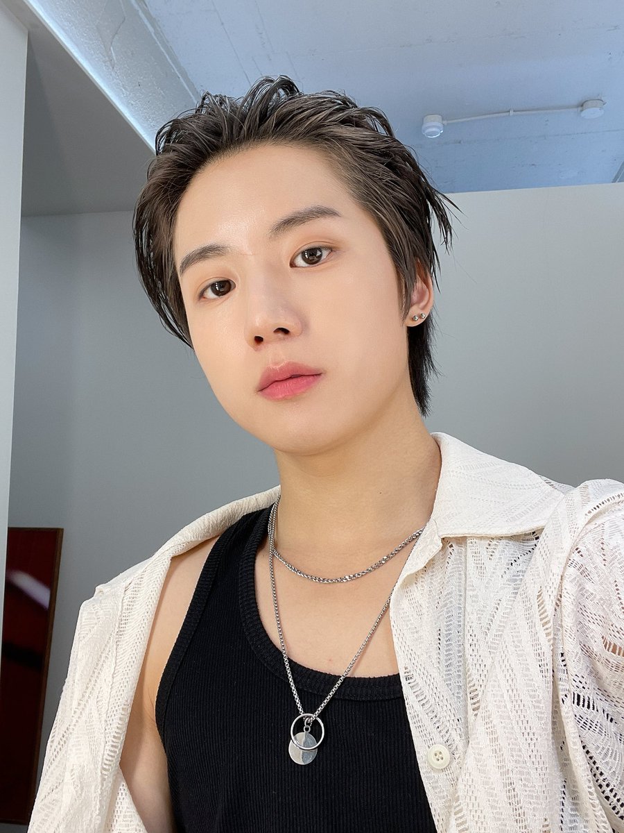 JUSTB_twt's tweet photo. [#건우] HOT

#JUSTB #저스트비 #GEONU https://t.co/fpa4qOjZRB