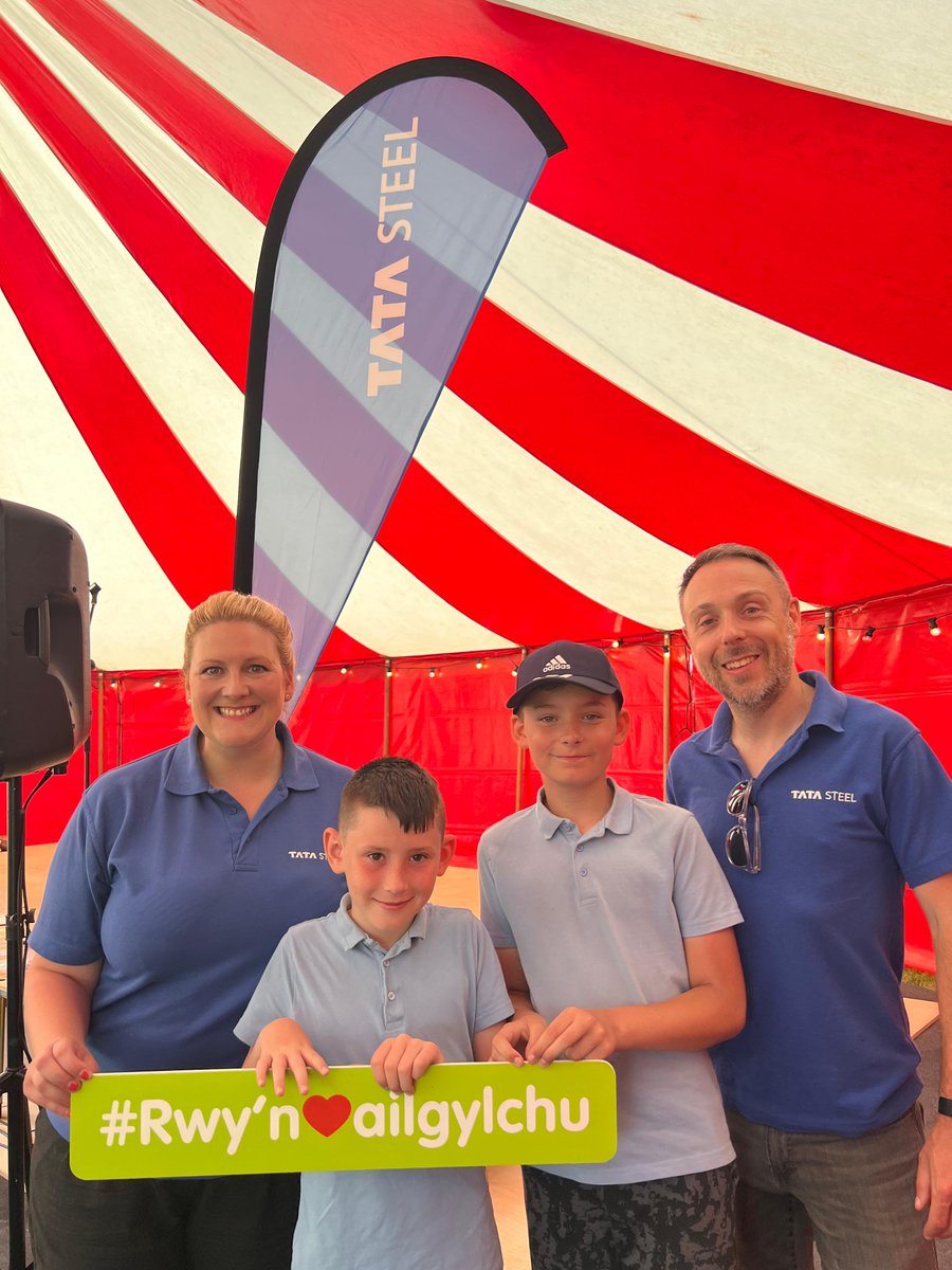 TataSteelPackag's tweet photo. #TataSteel in the Big Top!🎪

Recently our packaging team ran a mini packaging recycling workshop at the Pontarddulais pre-summer festival education day. We introduced the lifecycle of the food can to around 90 students.

What a fun day out!

#steelpackaging #recycling https://t.co/rn0emRLK8a