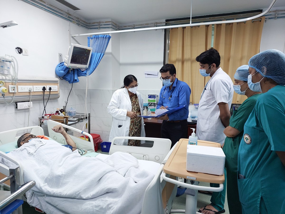 AIIA_NDelhi's tweet photo. #AIIA is embarking on a groundbreaking endeavour by starting #chemotherapy treatment in the integrated ICU units.
Ayurveda helps in the management of the patient. Since several pre and post complications can occur during the procedure, #ayurveda plays a crucial role in treatment. https://t.co/6F6wBlXuTp