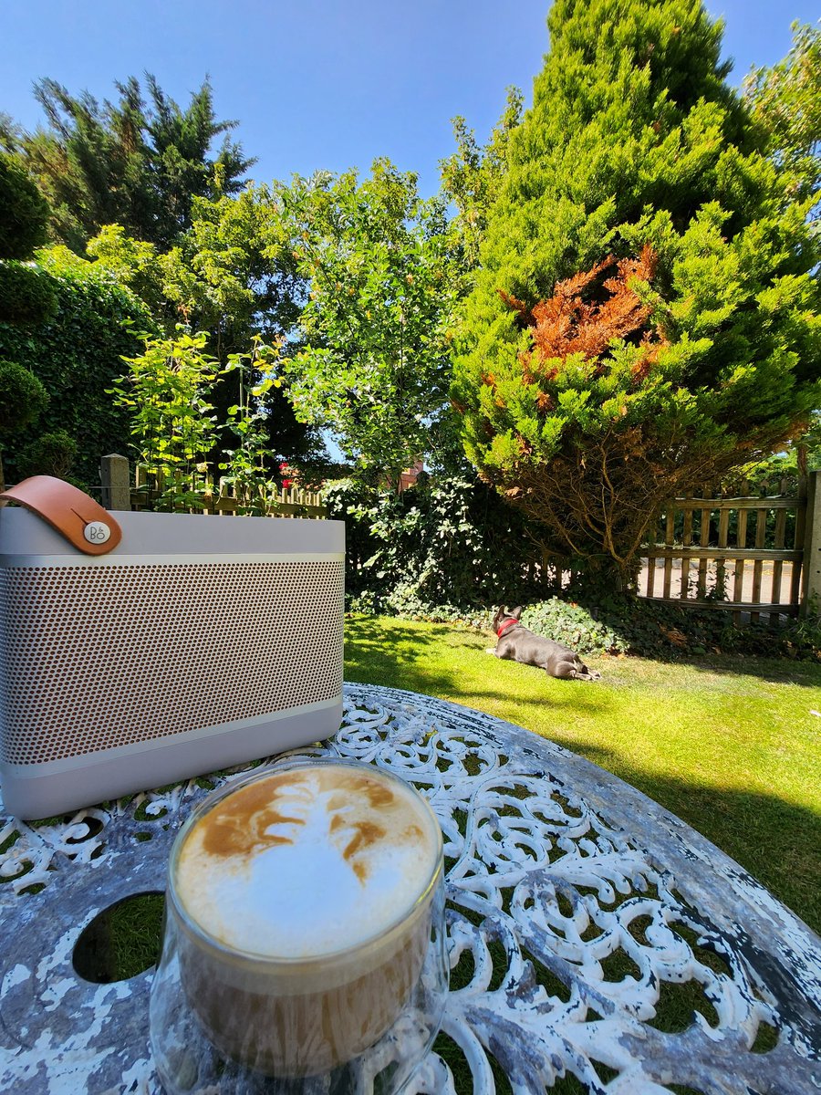 onliskcarew's tweet photo. Starting my day off with a cup of homemade coffee made with #sage #machine coffee & #Lavazza. Feeling energized and
optimistic about my day.
#morningcoffee #coffeelover #coffeetime #coffeebreak #homemadecoffee #sagemachinecoffee #lavazzacoffee #teamcall #clientmeeting https://t.co/n95F1VGTNN